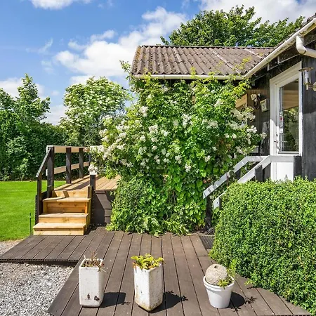 Дом отдыха Diernaes Strandby L-675