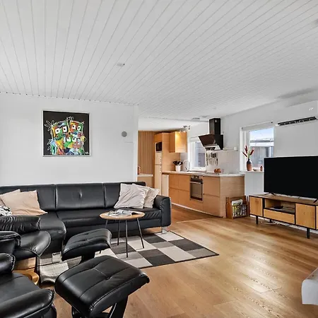 펜션 Diernaes Strandby L-675